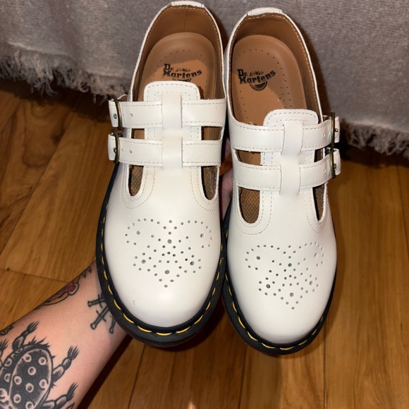 Dr. Martens 8065 Mary Jane’s - Picture 2 of 5
